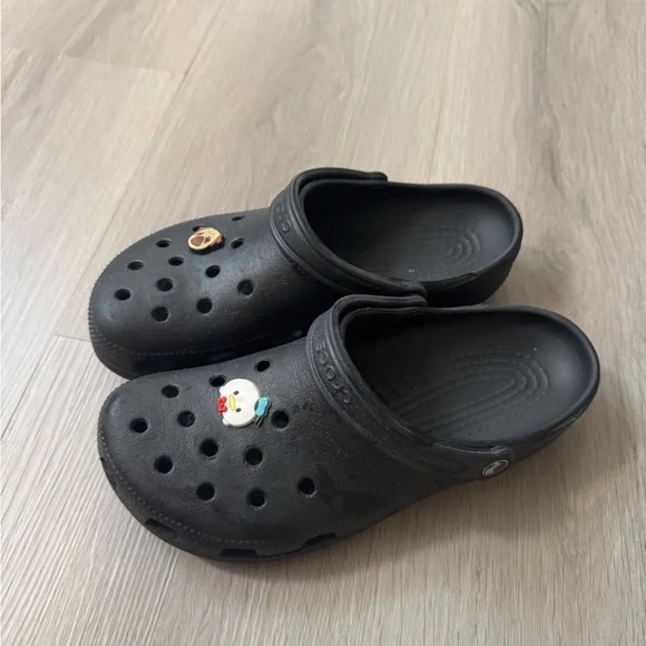 Black Crocs - Picture 2 of 5